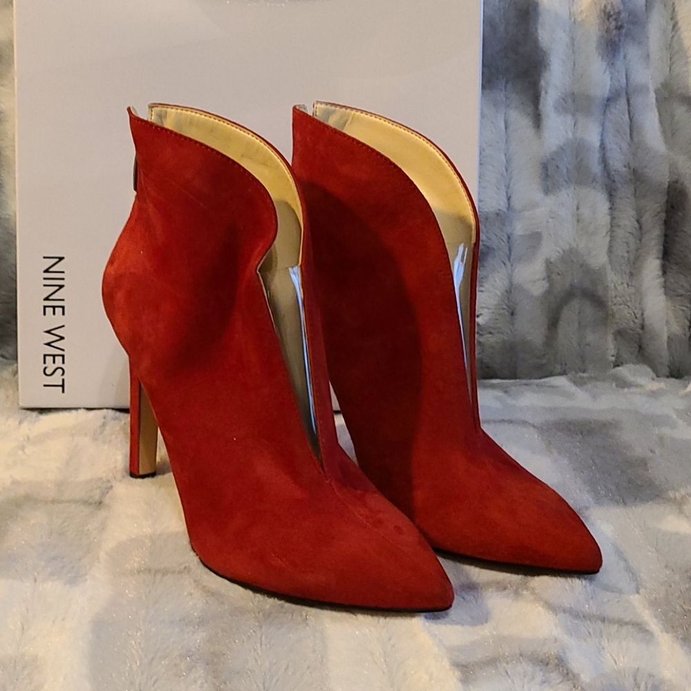 Red nine west heels